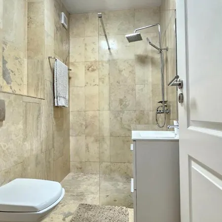 Apartament Stilat Si Confortabil Διαμέρισμα *